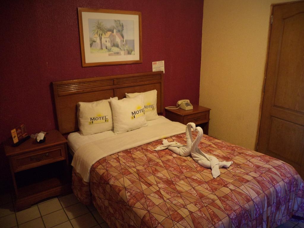 Hotel Diaz Tijuana Luaran gambar