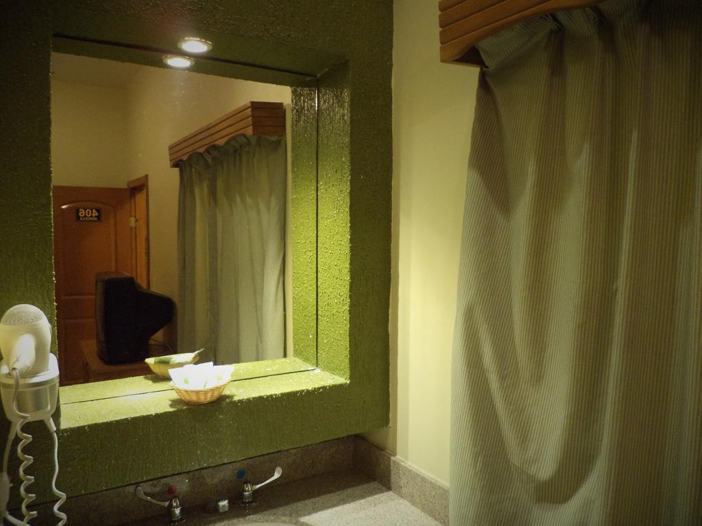 Hotel Diaz Tijuana Luaran gambar